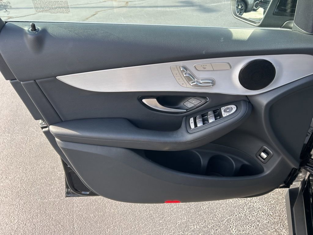 Used 2022 Mercedes-Benz GLC 300 w/ Premium Package Lite image 3