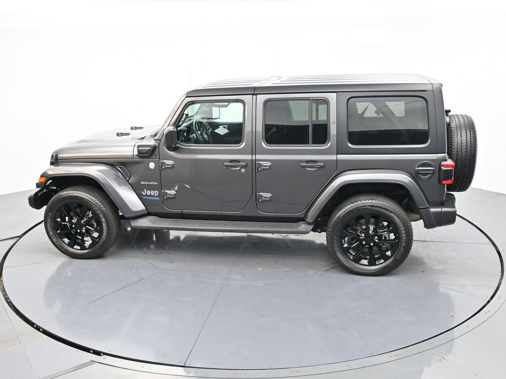 Used 2022 Jeep Wrangler Unlimited Sahara image 31