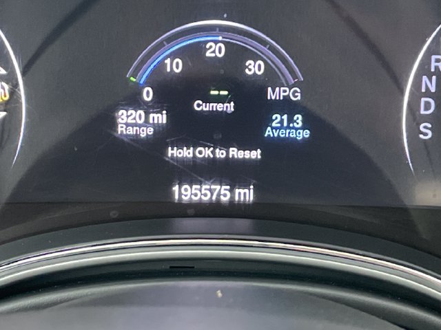 Used 2015 Jeep Grand Cherokee Overland w/ Advanced Technology Group AWD/4WD image 11