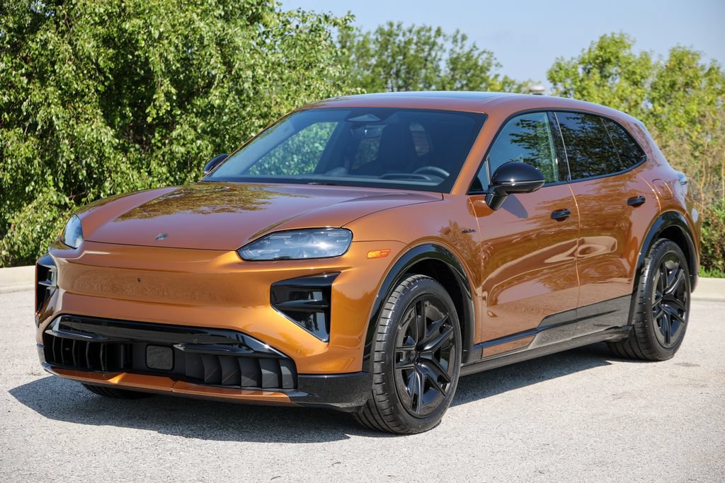New 2026 Porsche Cayenne Turbo AWD/4WD image 33