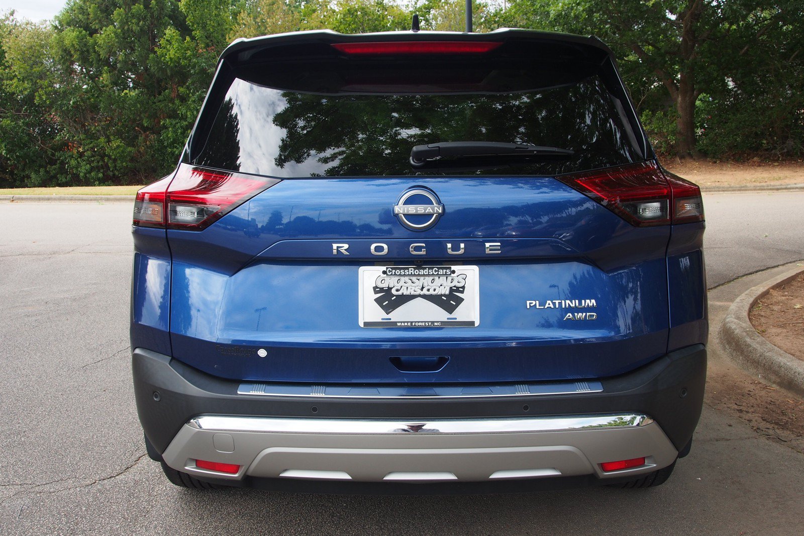 Used 2023 Nissan Rogue Platinum AWD/4WD image 6