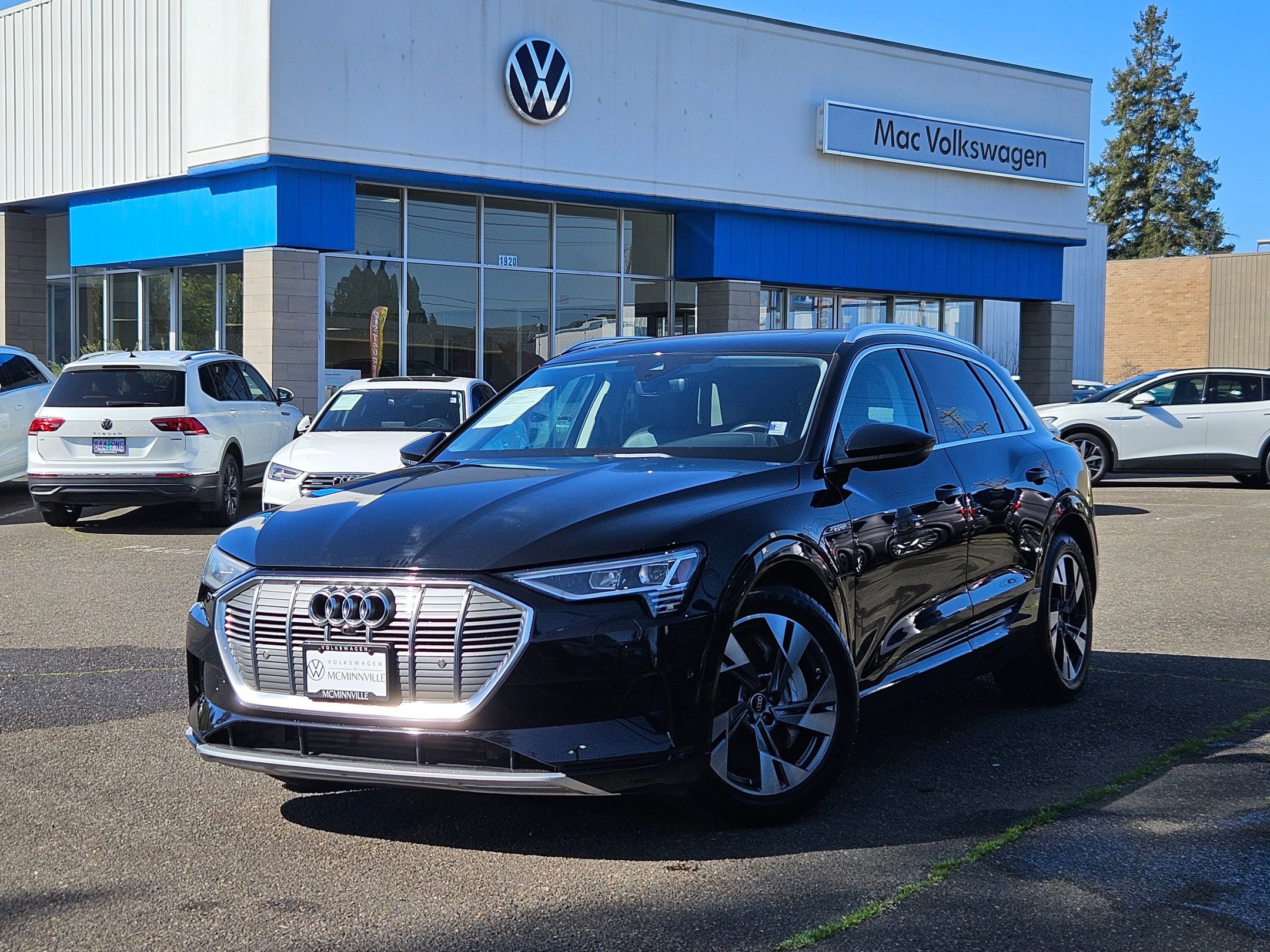 Used 2022 Audi e-tron Premium Plus w/ Premium Plus Package