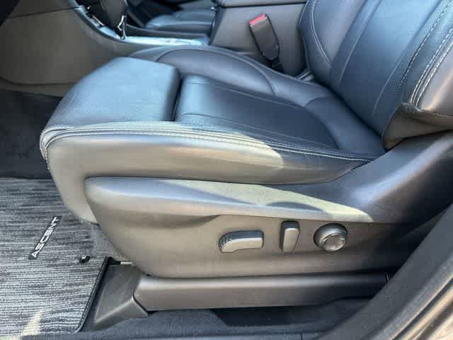 Used 2023 Subaru Ascent Limited w/ Popular Package #2A AWD/4WD image 15