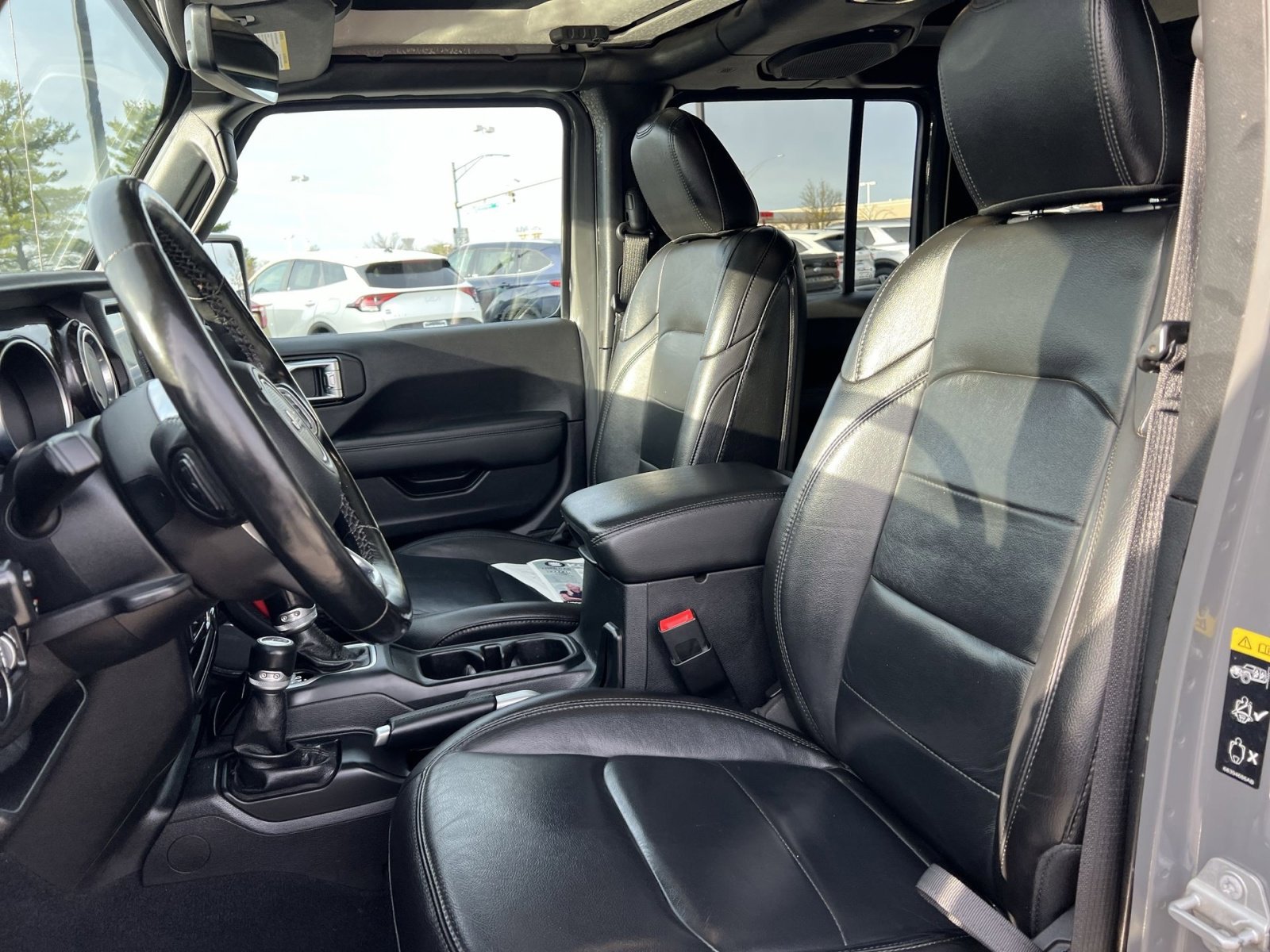 Used 2020 Jeep Wrangler Unlimited Sahara image 13