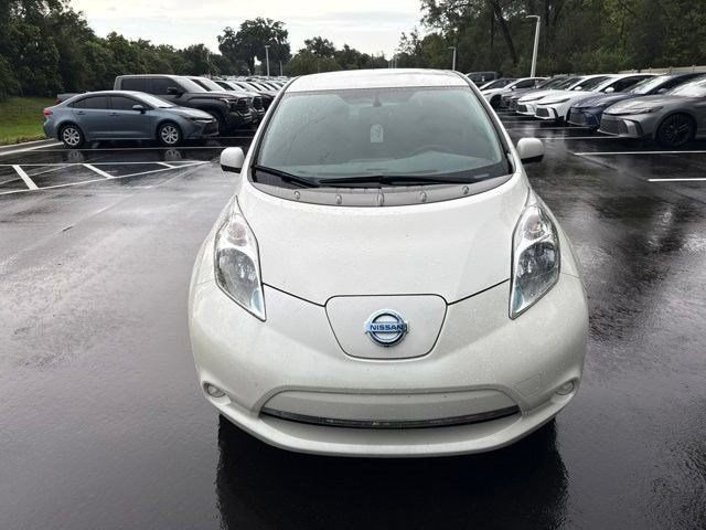 Used 2017 Nissan Leaf SV w/ Premium Package FWD image 2