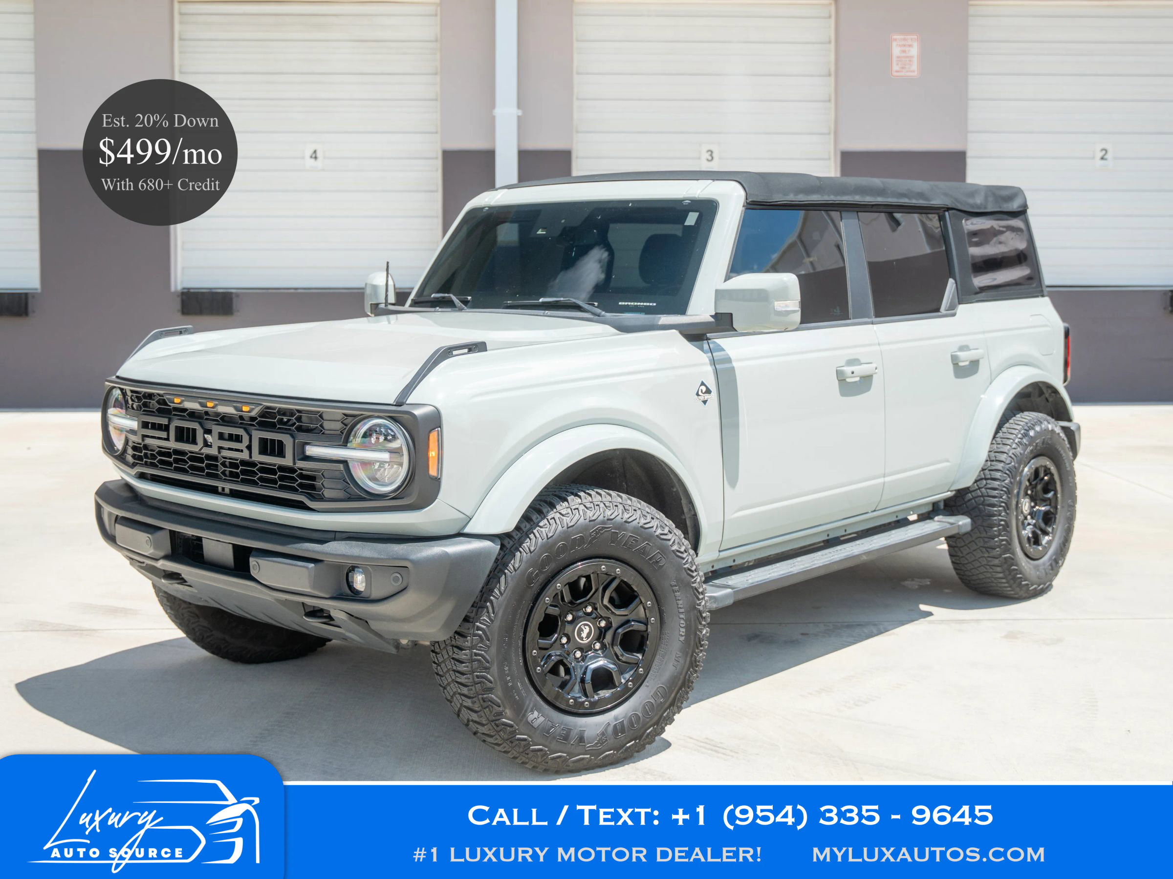 Used 2022 Ford Bronco Outer Banks image 1