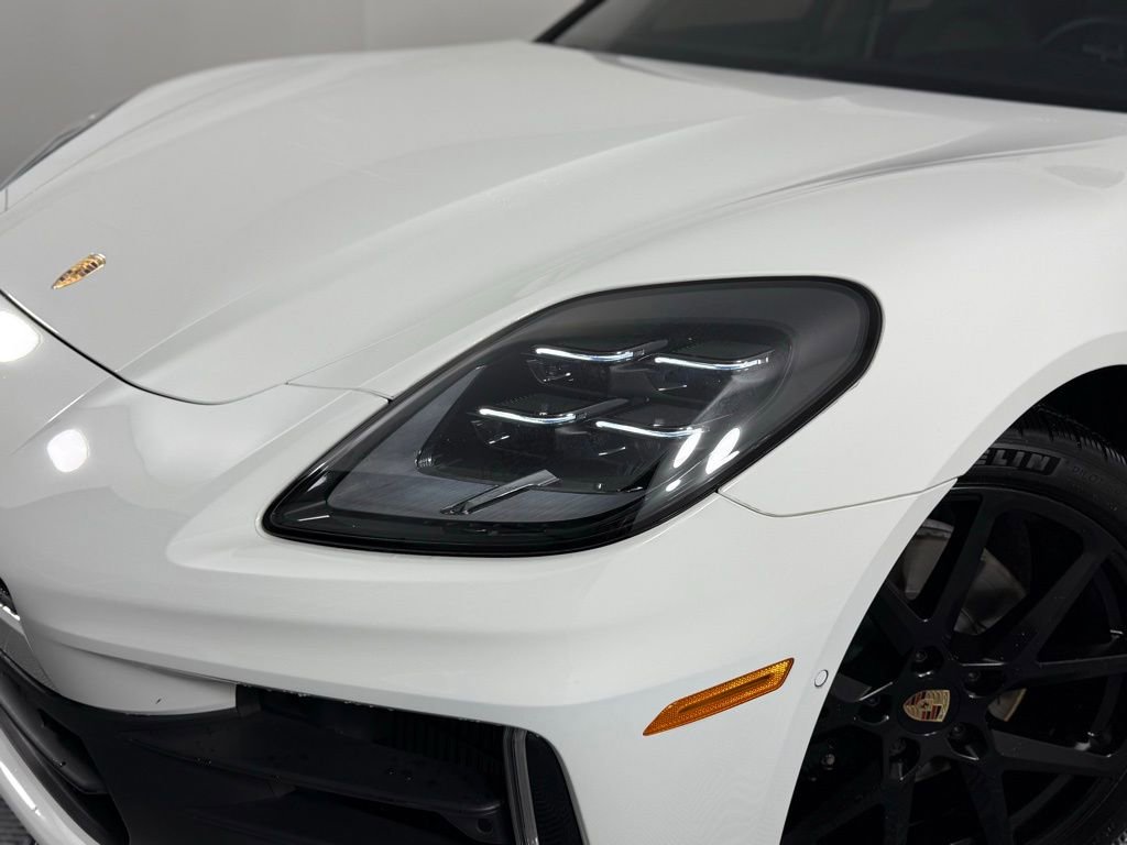 Certified 2025 Porsche Panamera 4 image 11