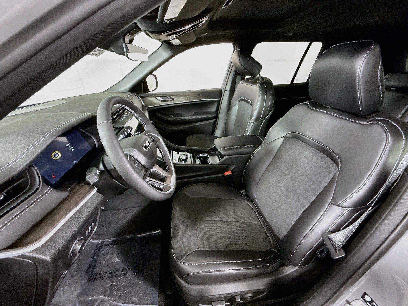 New 2027 Jeep Grand Cherokee 4WD image 15