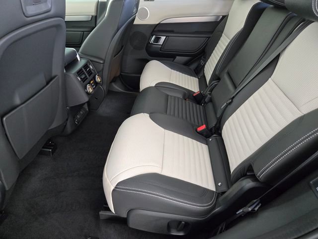 New 2026 Land Rover Discovery Limited Edition AWD/4WD image 5