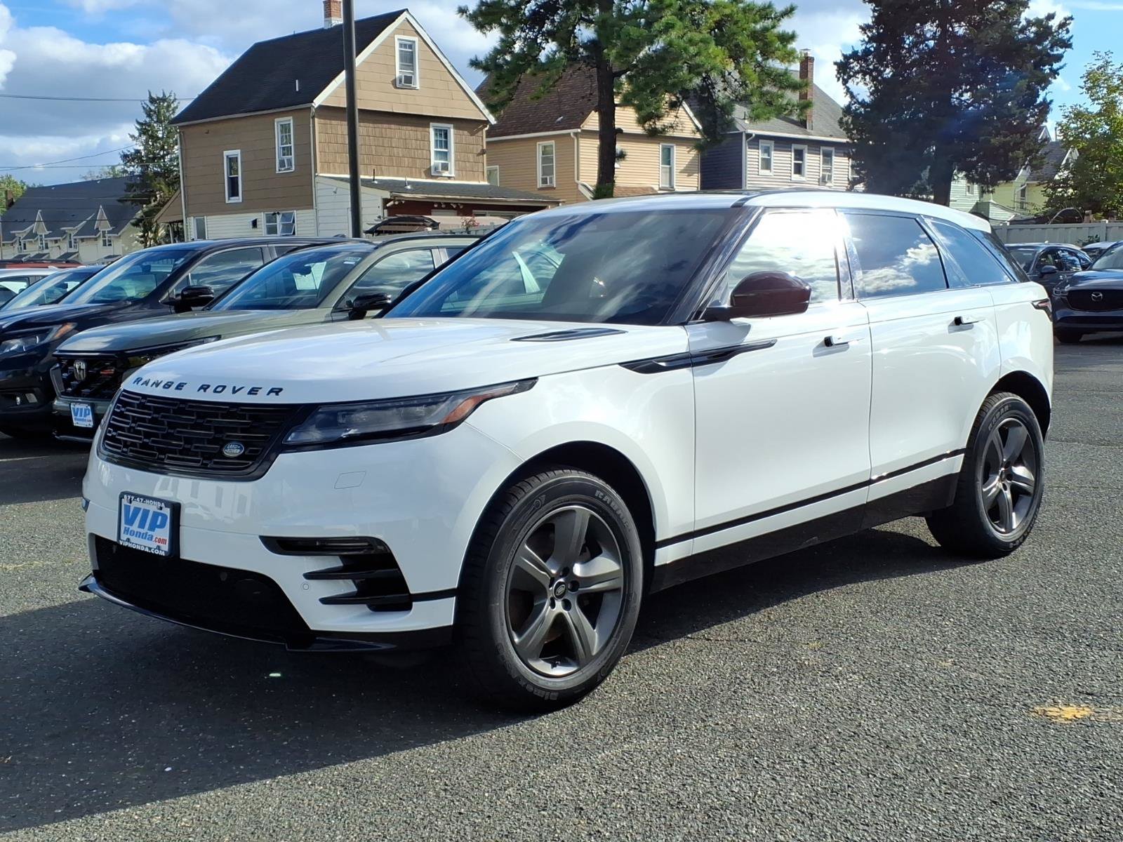 Used 2025 Land Rover Range Rover Velar Dynamic SE AWD/4WD image 5