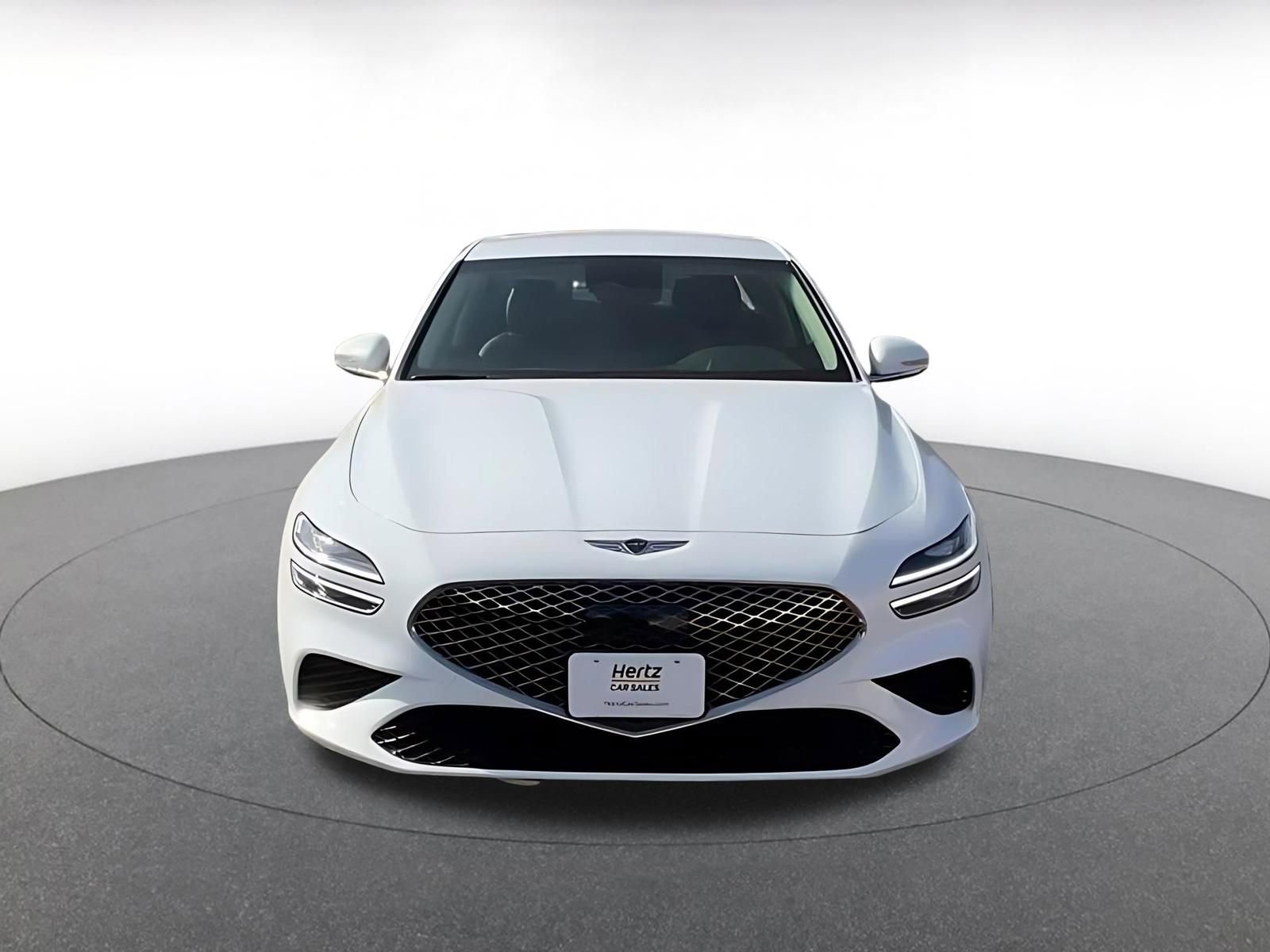 Used 2025 Genesis G70 2.5T image 4