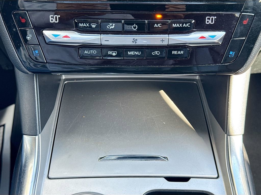 Used 2021 Ford Explorer Limited image 17