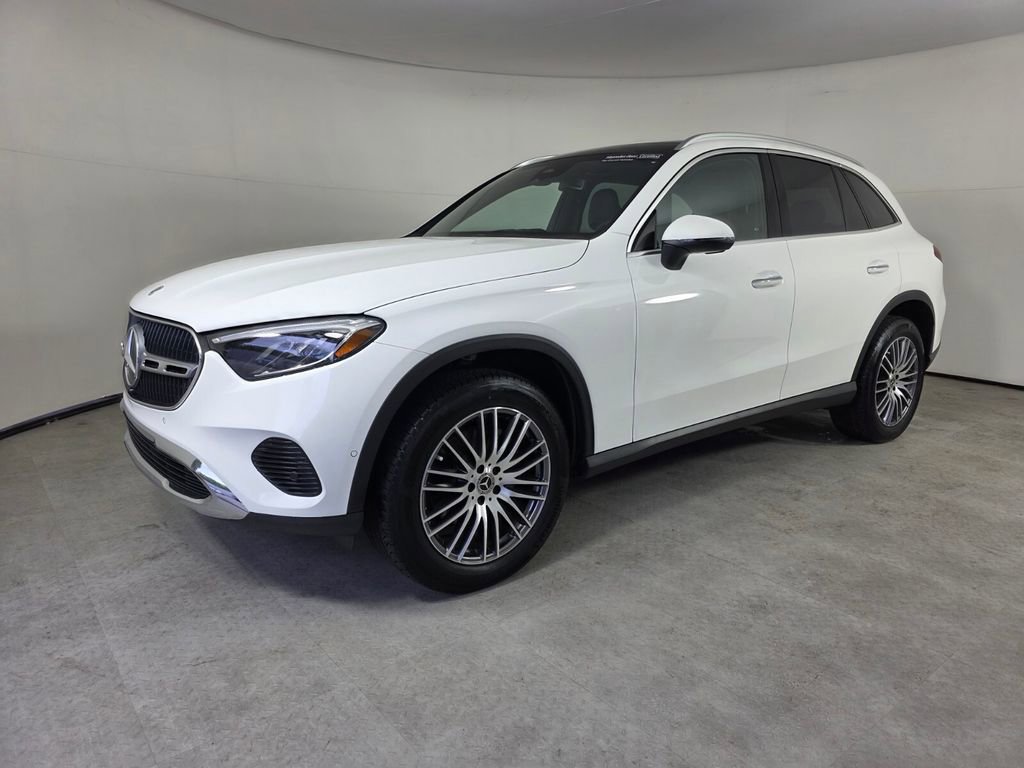 Certified 2025 Mercedes-Benz GLC 300 image 8