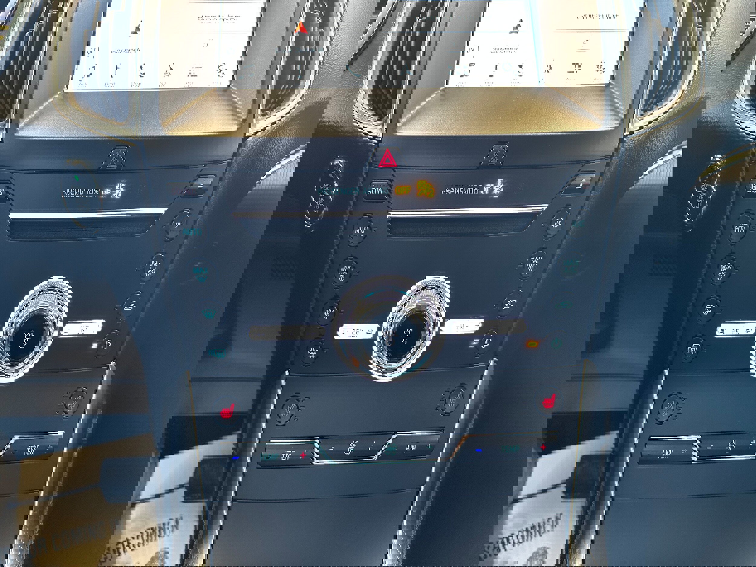 Used 2019 Ford Edge Titanium w/ Cold Weather Package image 19