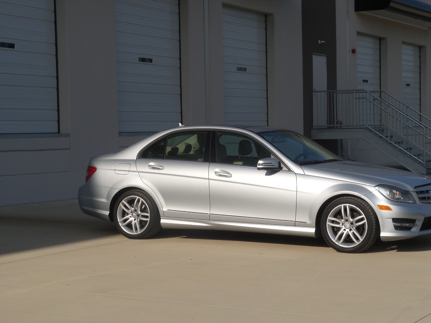 Used 2013 Mercedes-Benz C 250 Sedan image 4