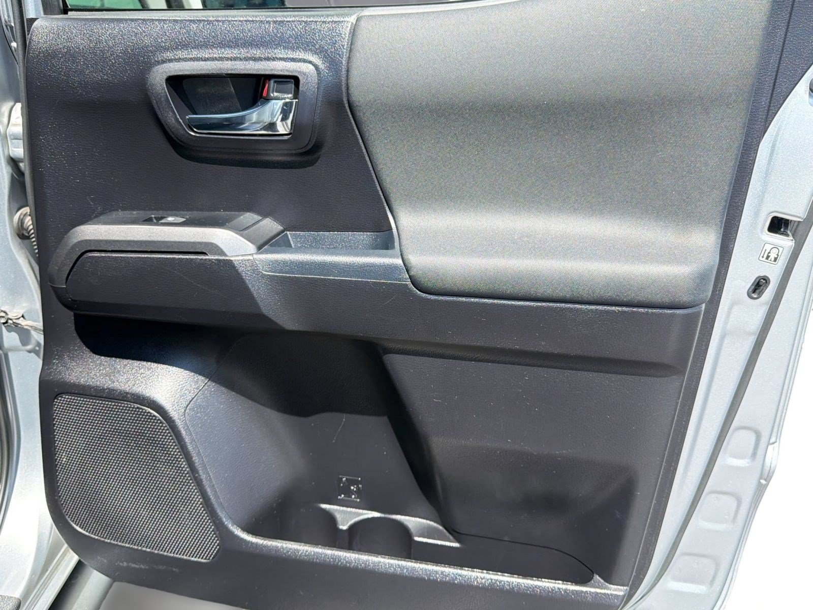 Used 2019 Toyota Tacoma TRD Sport AWD/4WD image 20