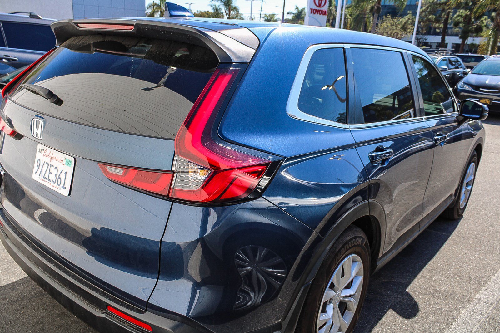 Used 2025 Honda CR-V LX image 7