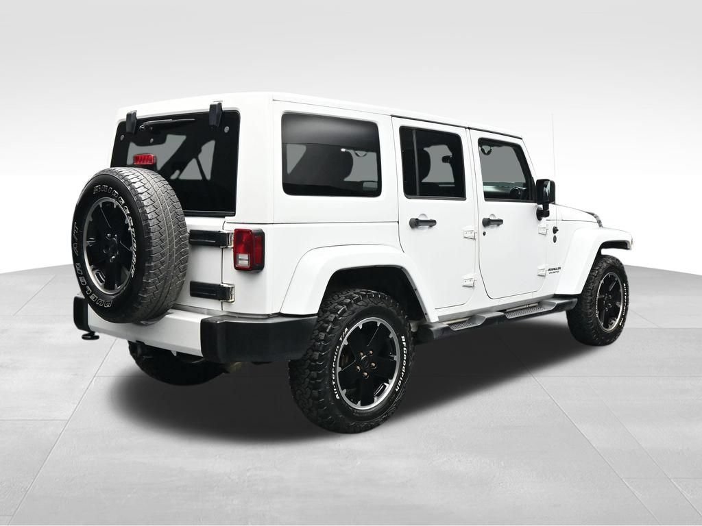 Used 2012 Jeep Wrangler Unlimited Sahara AWD/4WD image 5