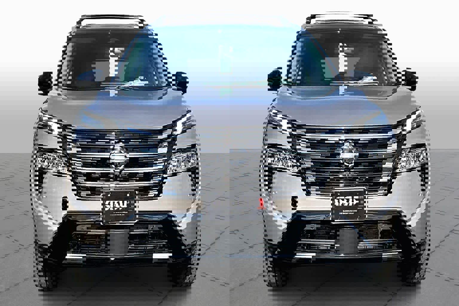 New 2026 Nissan Rogue Platinum image 3