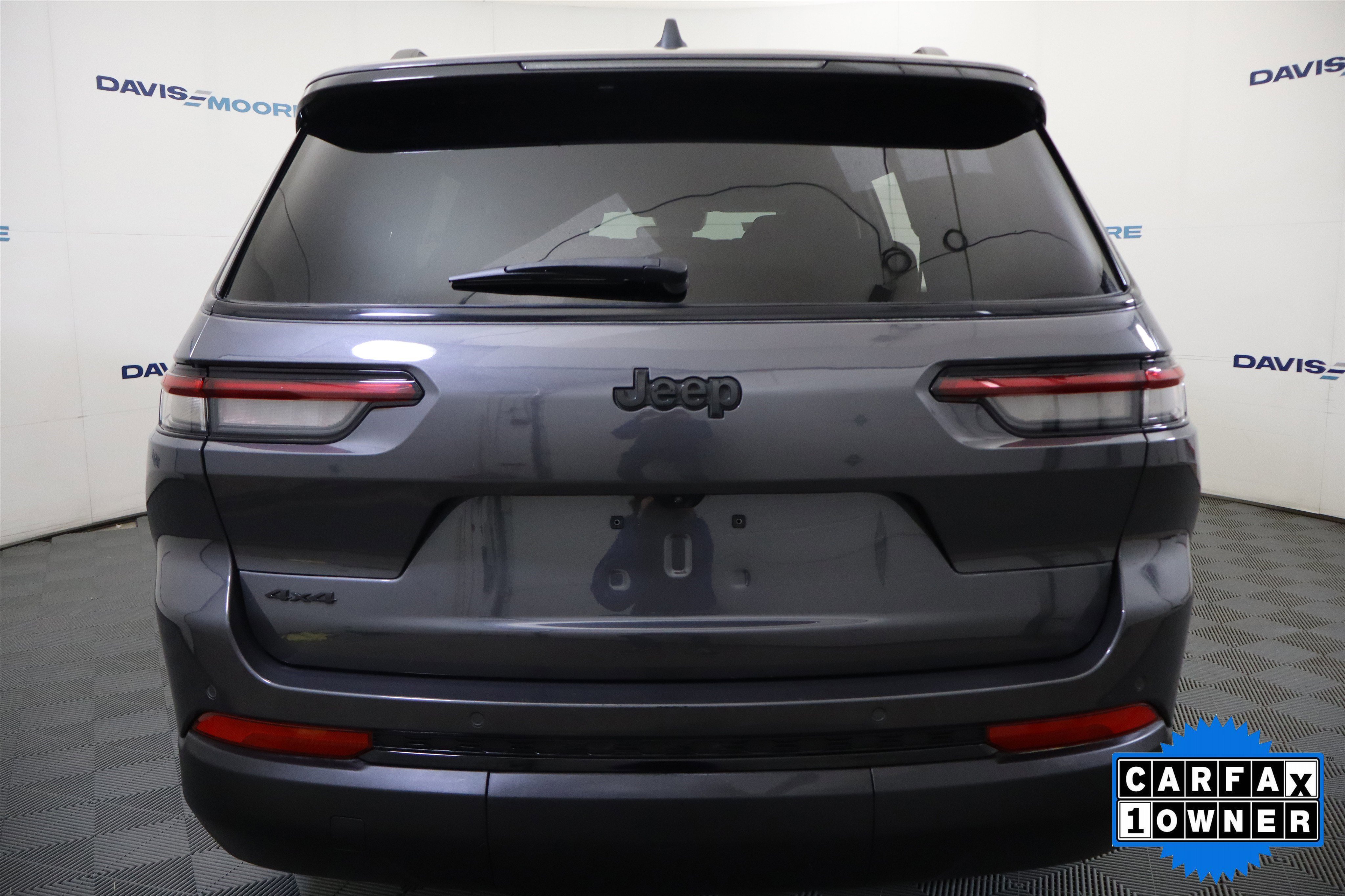 Used 2024 Jeep Grand Cherokee L Laredo image 7