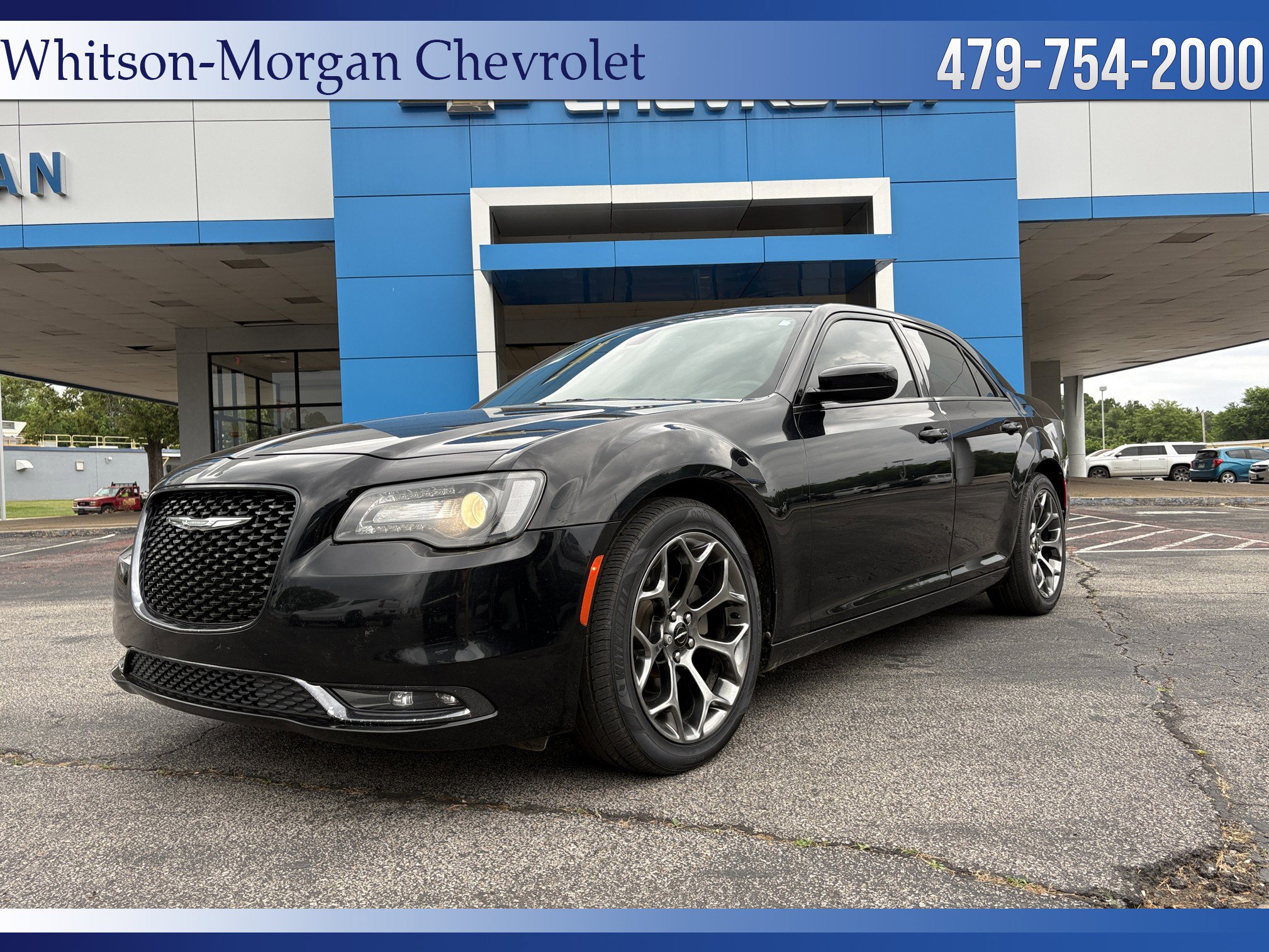 Used 2018 Chrysler 300 S RWD image 1