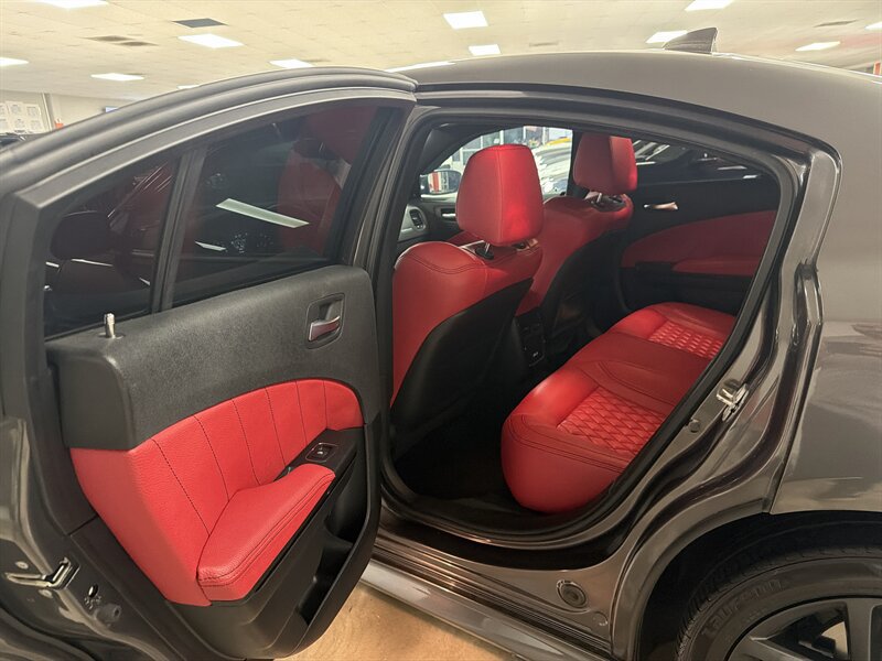 Used 2023 Dodge Charger R/T w/ Blacktop Package RWD image 27