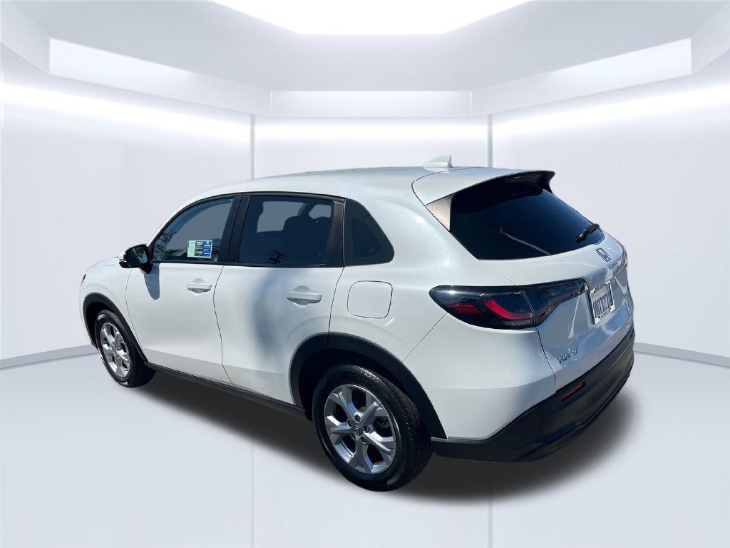 Certified 2024 Honda HR-V LX image 3