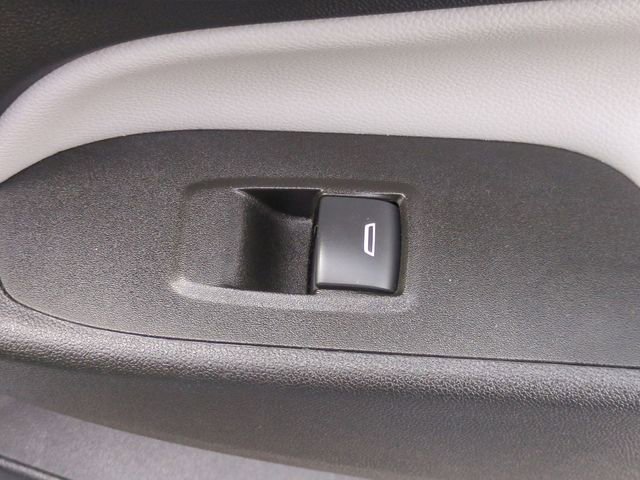 Used 2022 Chevrolet Equinox LS w/ LS Convenience Package image 34