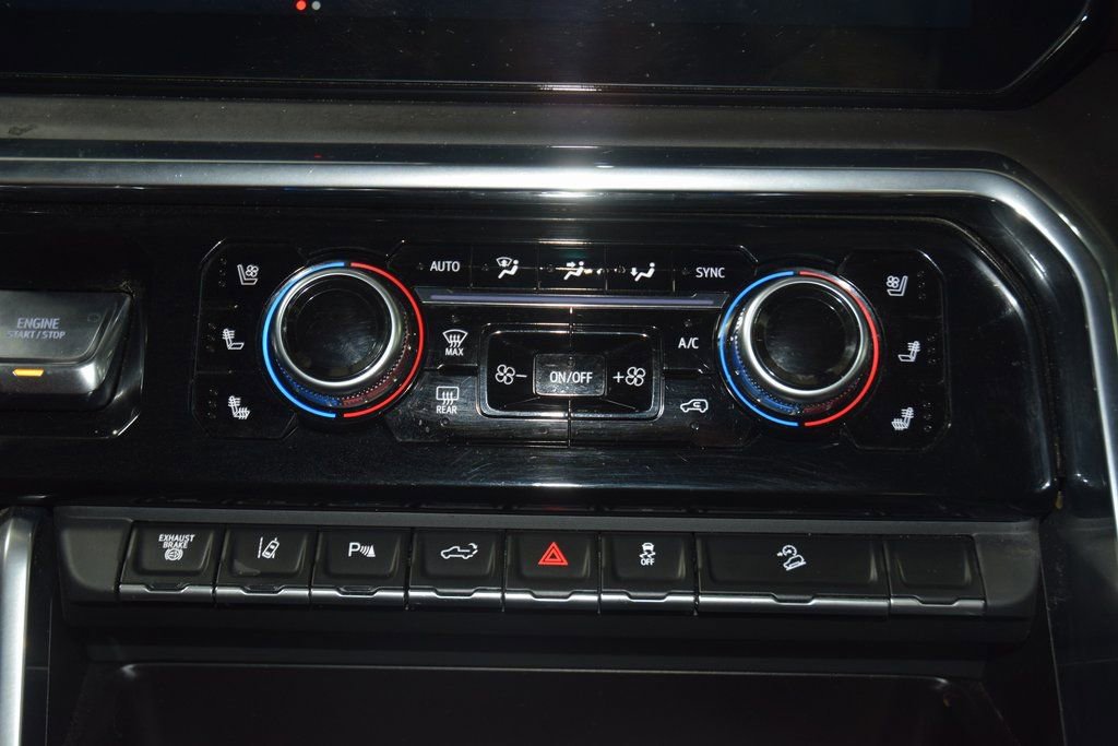 Used 2024 GMC Sierra 2500 Denali Ultimate image 36