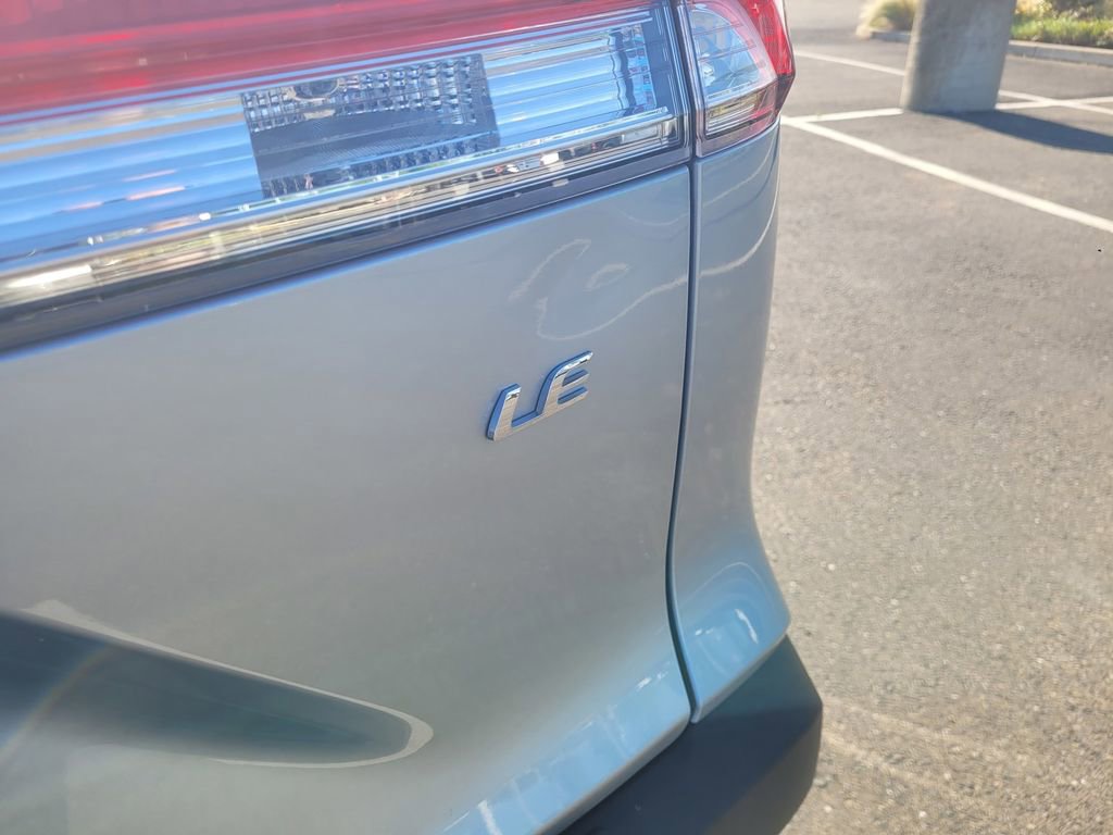 Used 2023 Toyota Corolla Cross LE FWD image 7