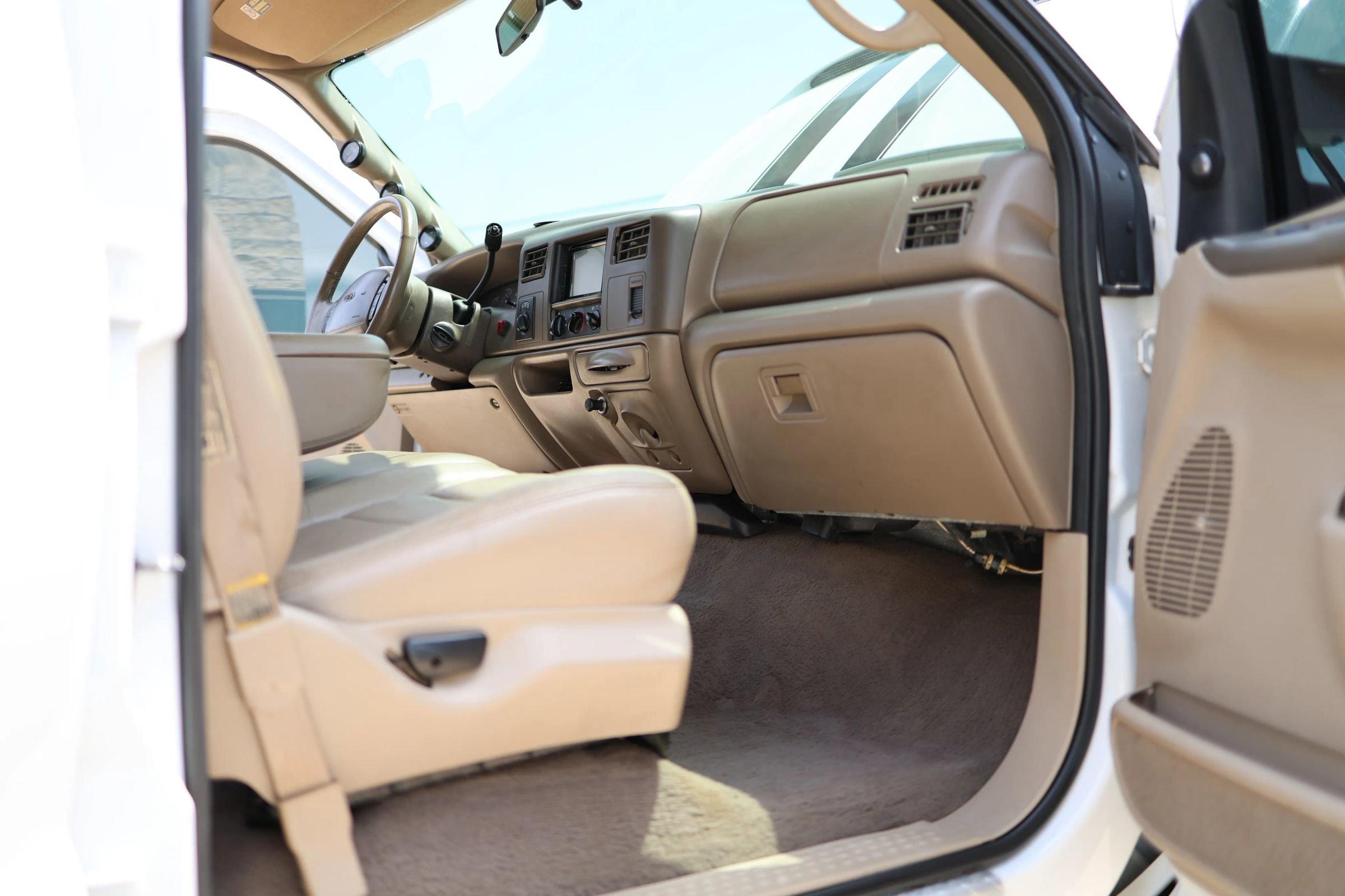 Used 2001 Ford F350 XLT image 32