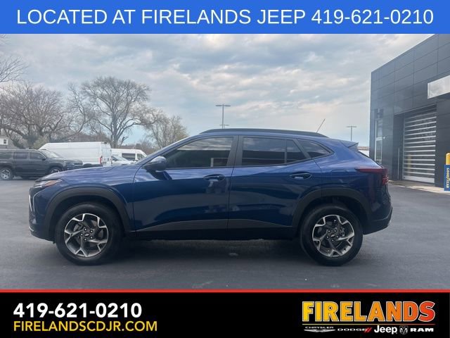 Used 2024 Chevrolet Trax LT w/ Driver Confidence Package image 4