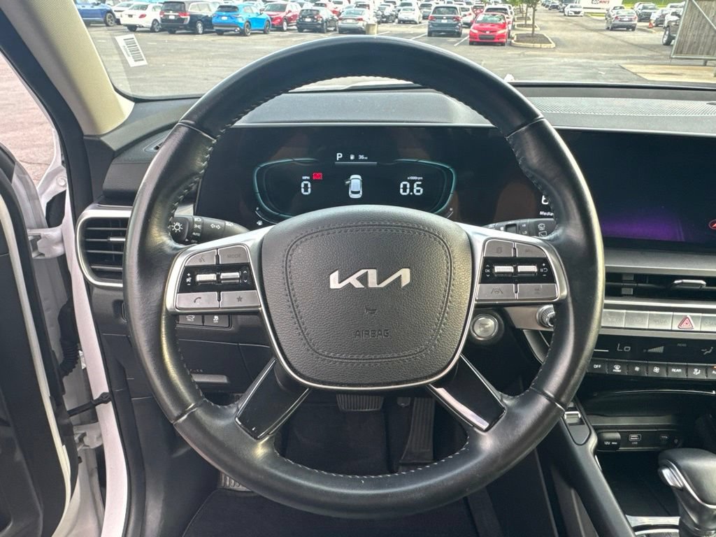 Used 2025 Kia Telluride S AWD/4WD image 14