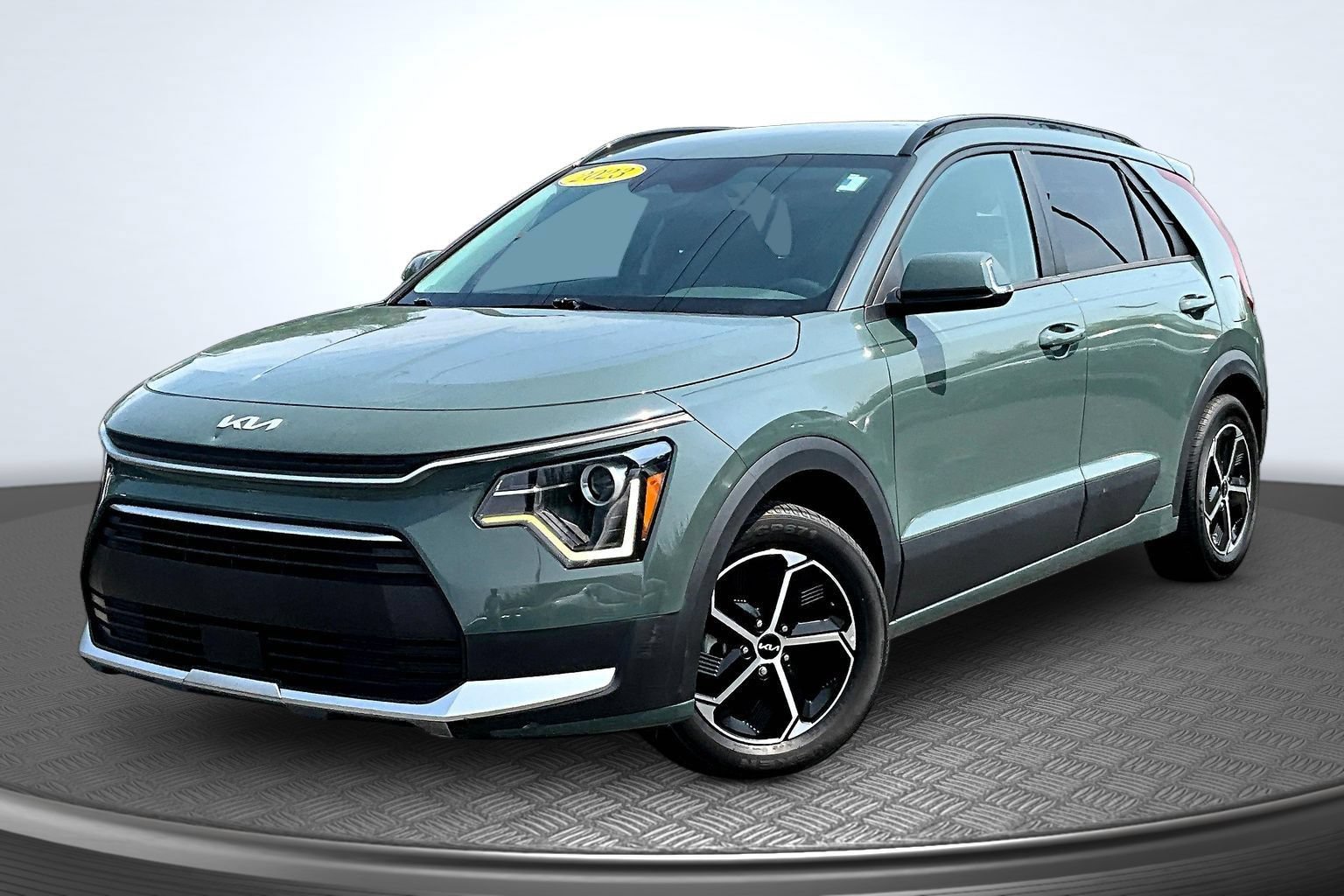 Used 2023 Kia Niro EX FWD video 1