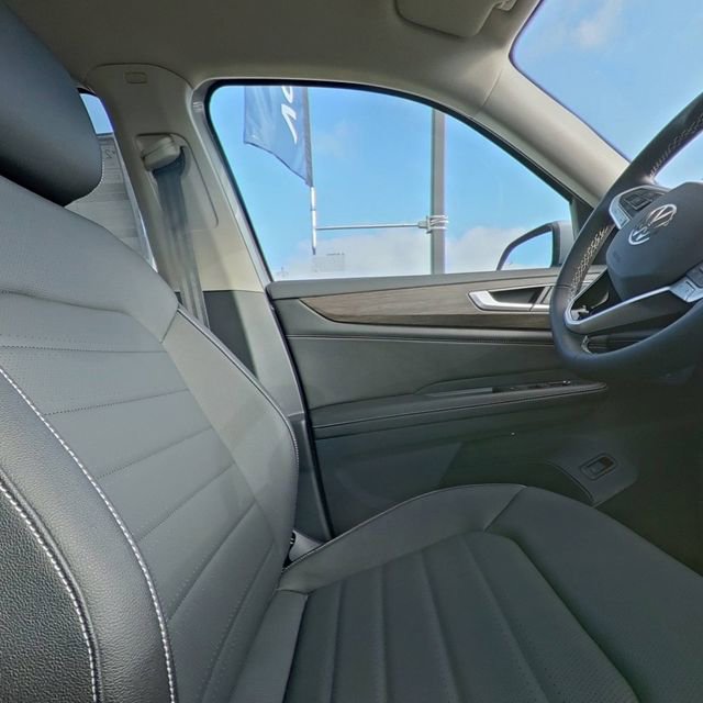 New 2026 Volkswagen Atlas SEL image 30