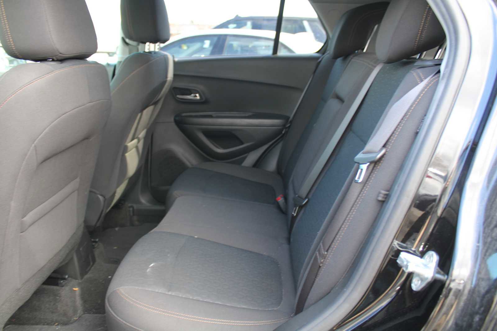 Certified 2022 Chevrolet Trax LS w/ Tint and Cruise Package image 6