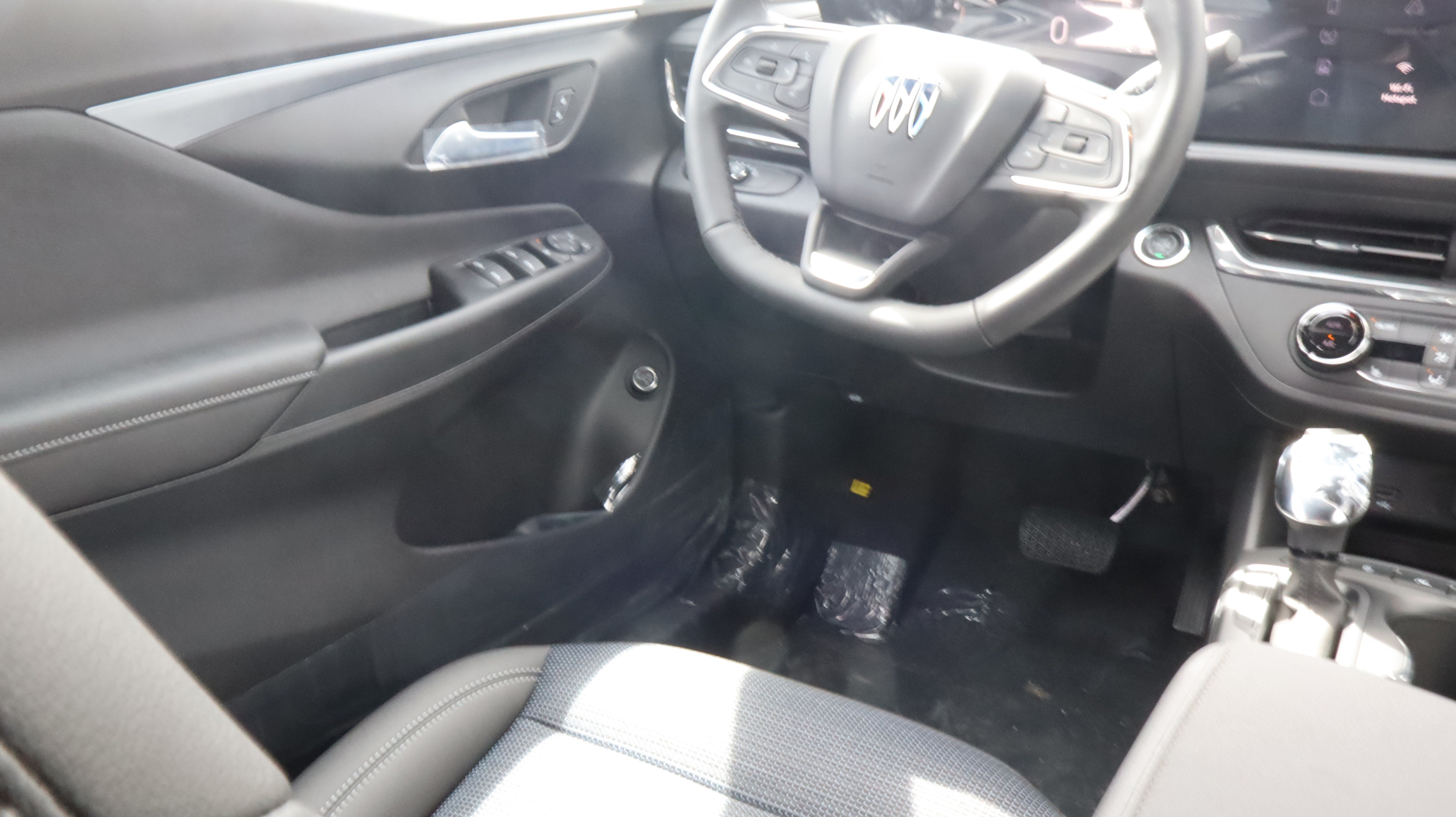 New 2026 Buick Envista Preferred w/ Convenience I Package FWD image 9