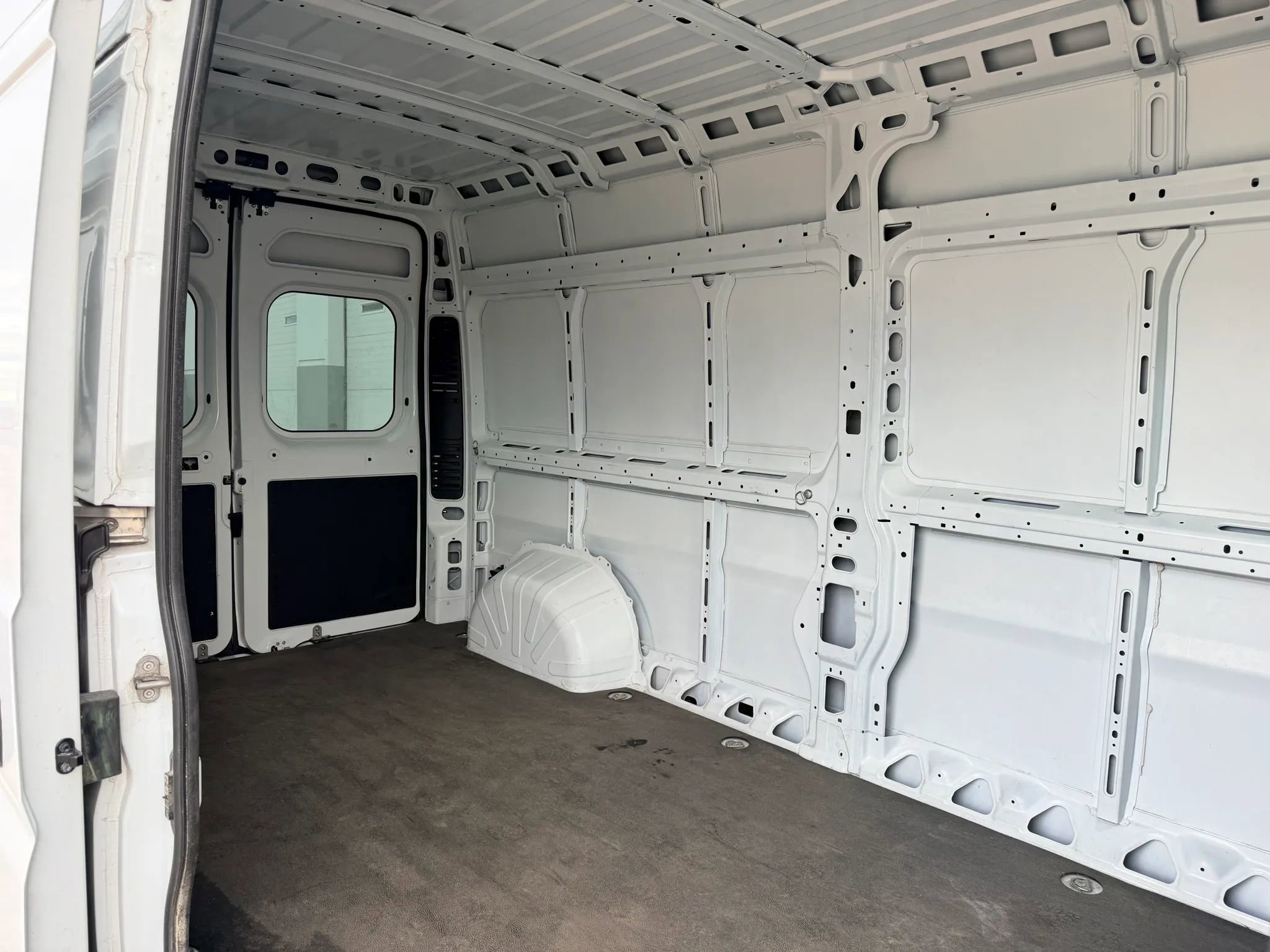 Used 2023 RAM ProMaster 2500 image 17