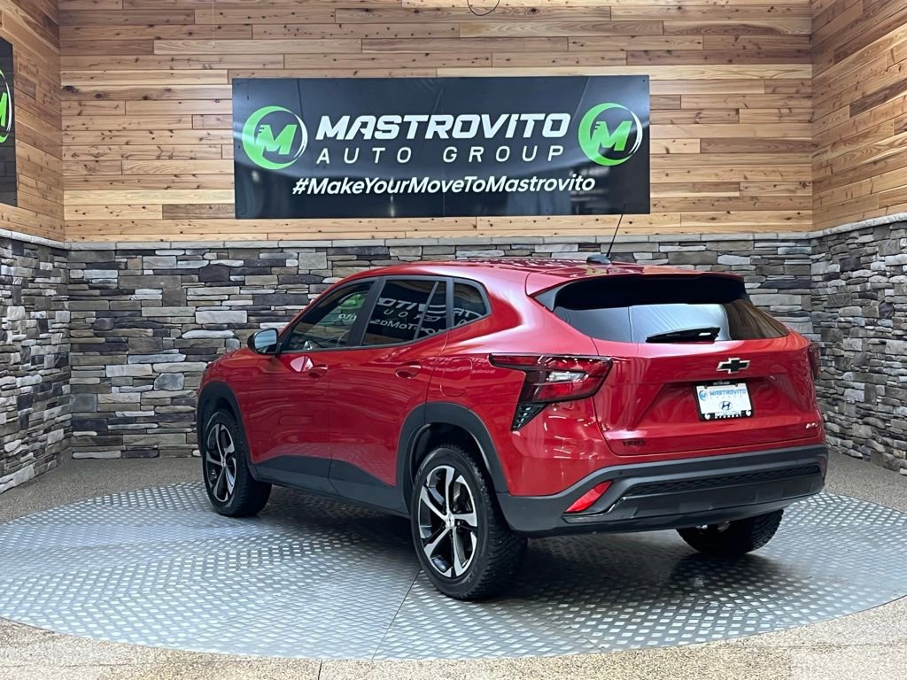 Used 2026 Chevrolet Trax RS w/ Sunroof Package image 8