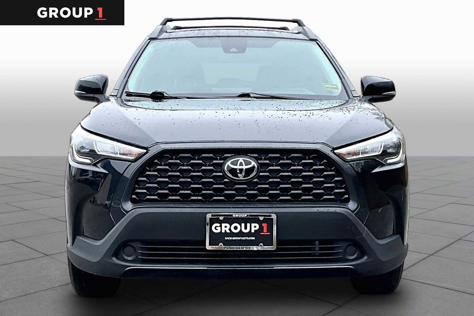 Certified 2022 Toyota Corolla Cross LE w/ Black Badges Package (TMS) AWD/4WD image 4