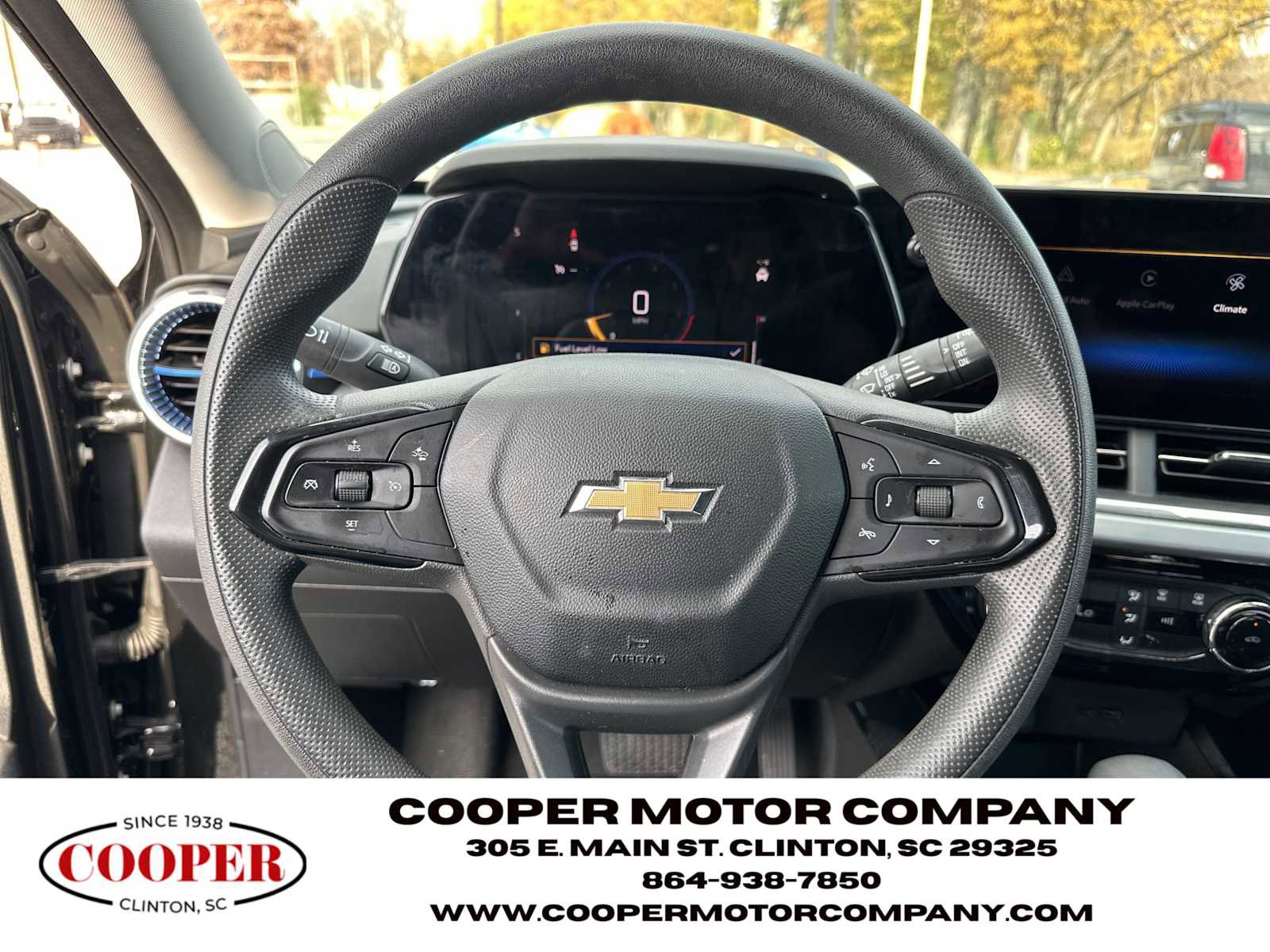 Used 2024 Chevrolet Trax LT FWD image 27