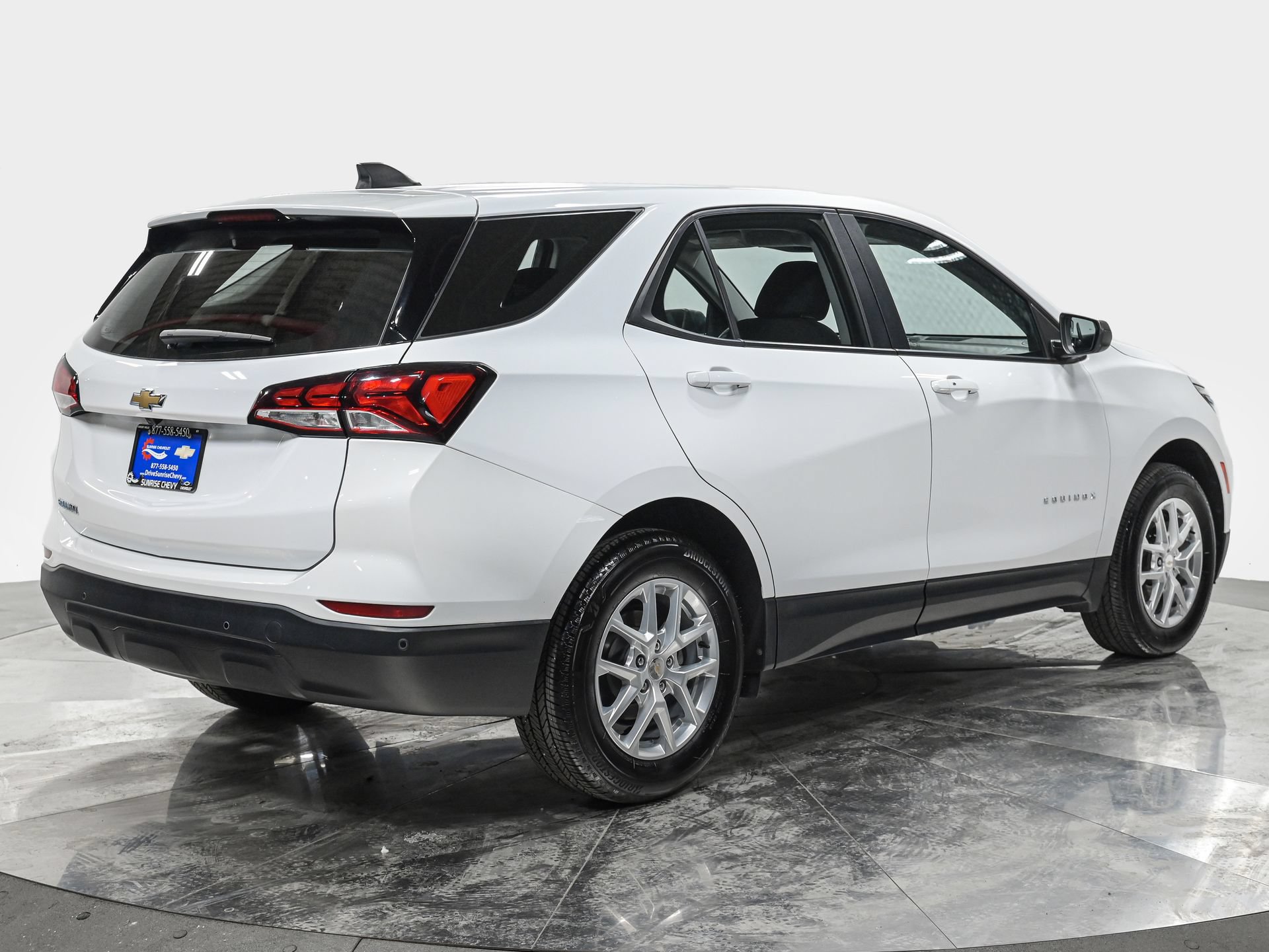 Used 2024 Chevrolet Equinox LS FWD image 7