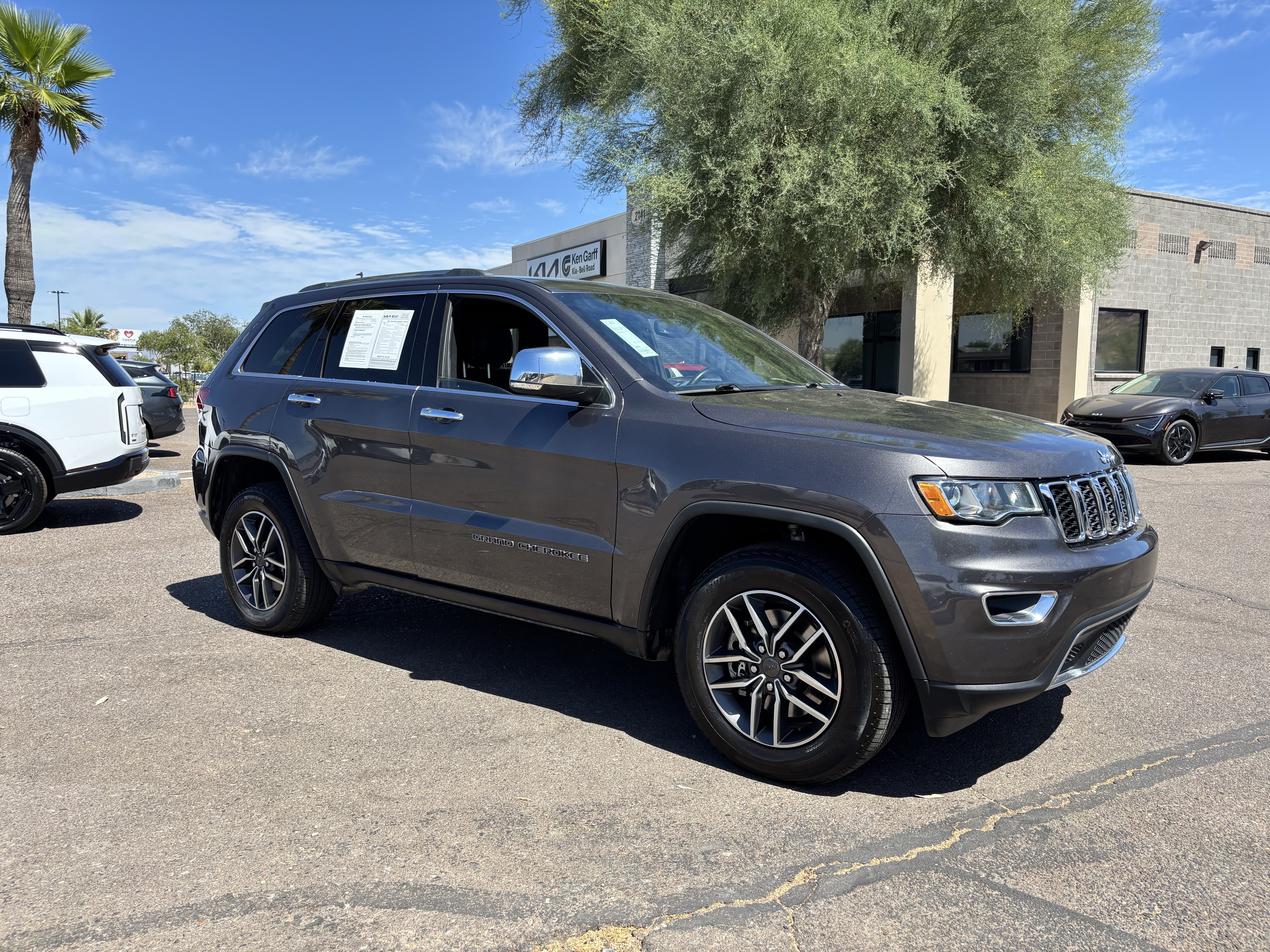 Used 2021 Jeep Grand Cherokee Limited AWD/4WD image 31