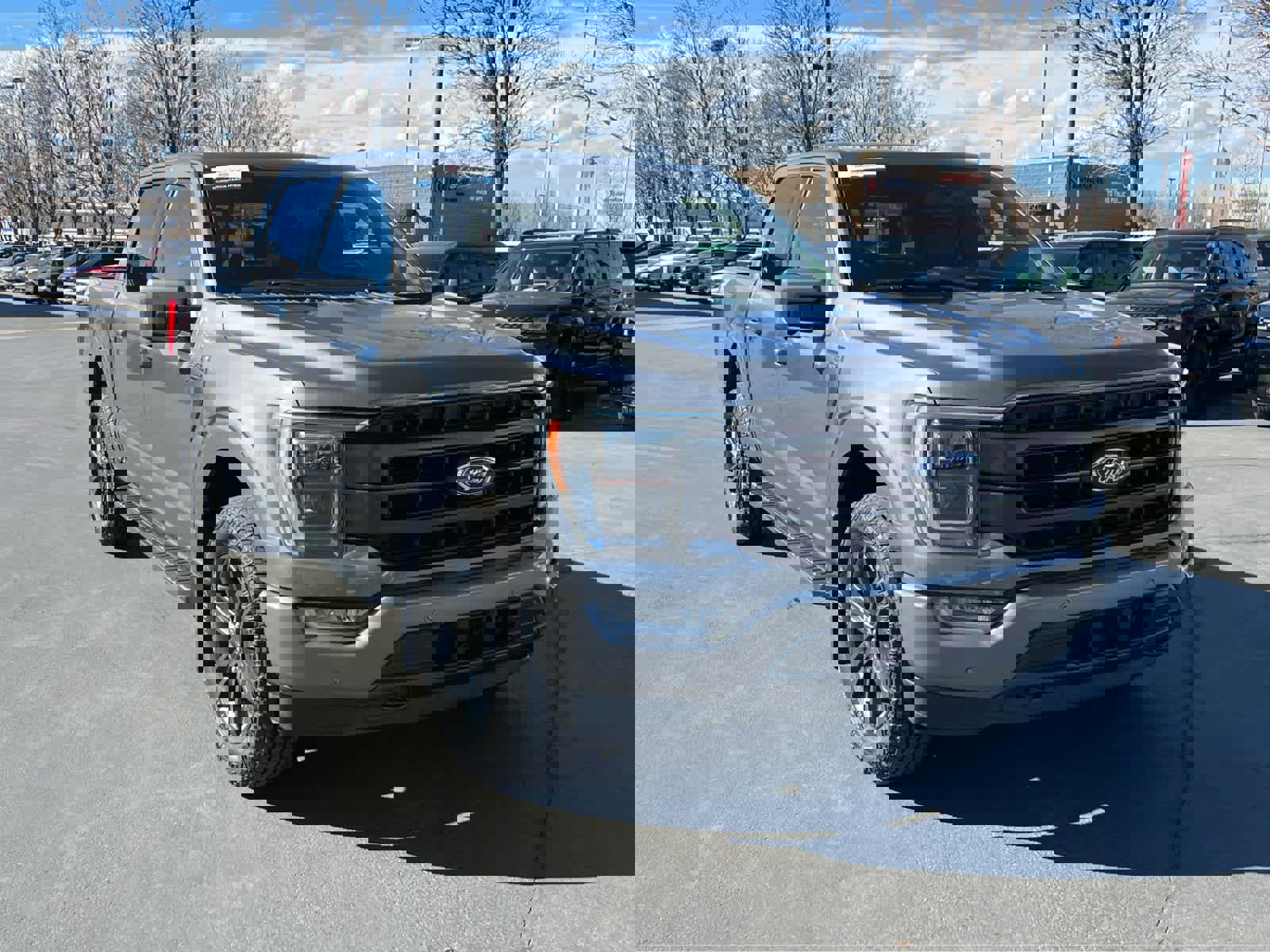 Used 2022 Ford F150 Lariat w/ Equipment Group 502A High image 4