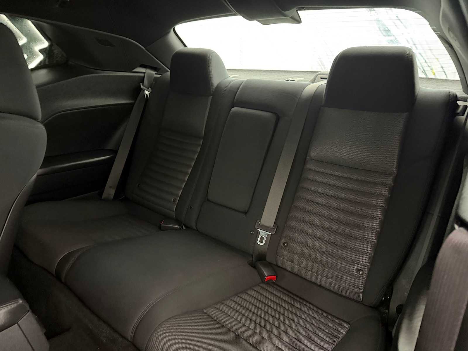 Used 2013 Dodge Challenger R/T image 17