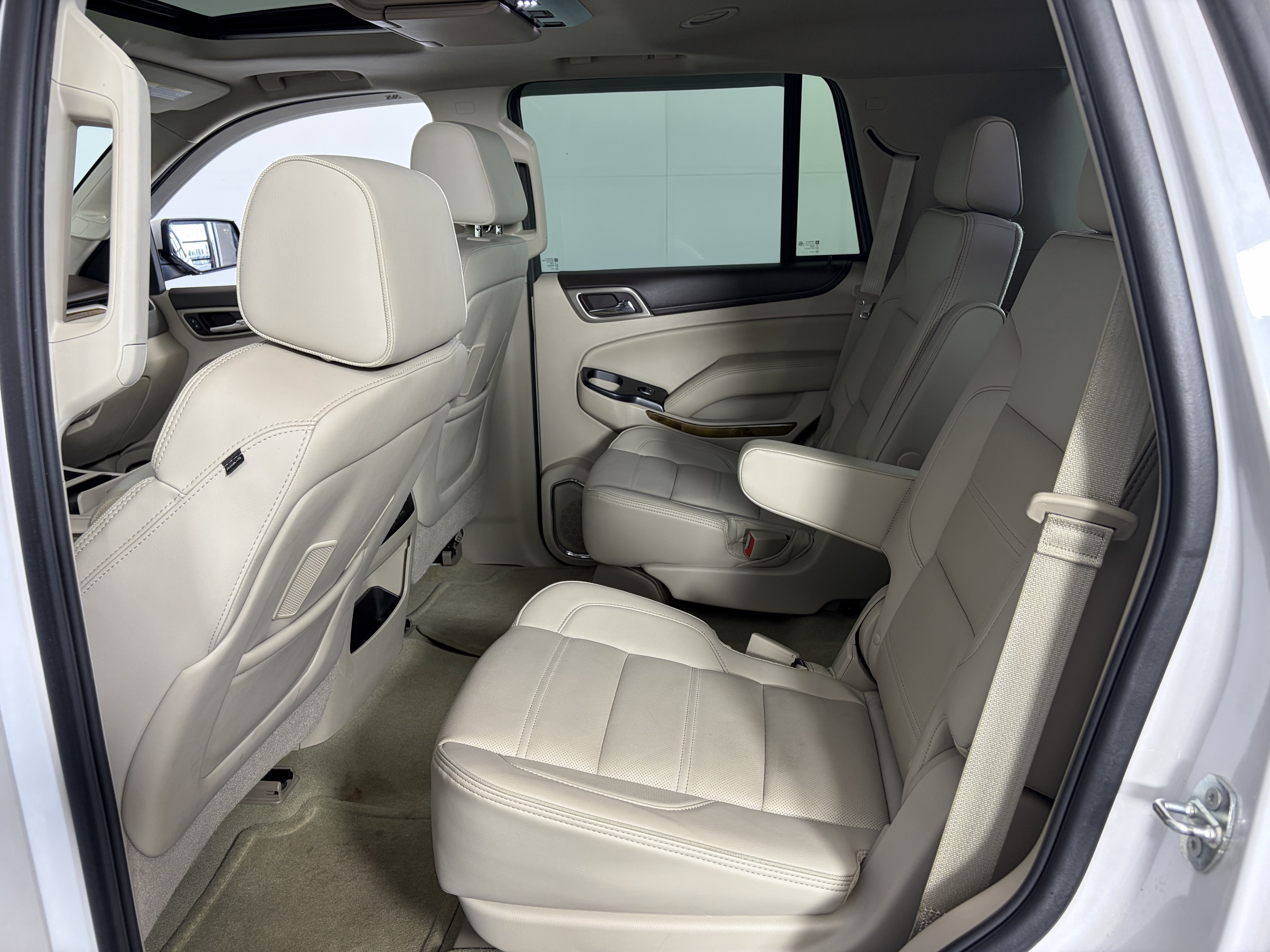 Used 2016 GMC Yukon Denali w/ Open Road Package AWD/4WD image 7