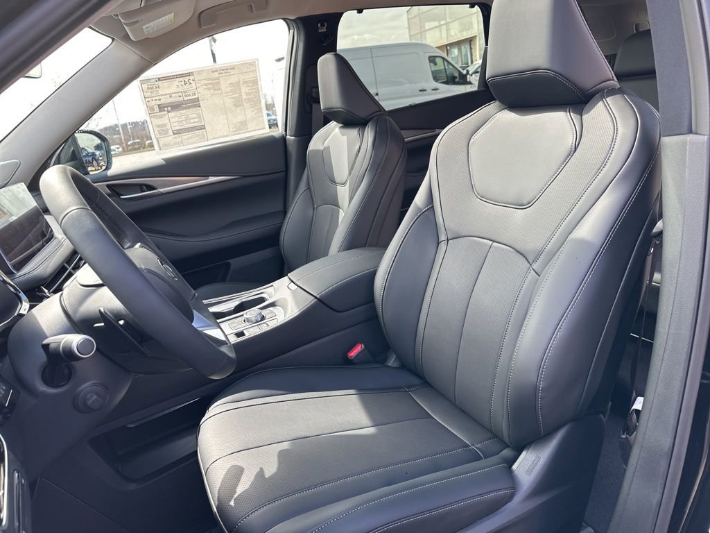 New 2026 INFINITI QX60 Luxe w/ Cargo Package image 40