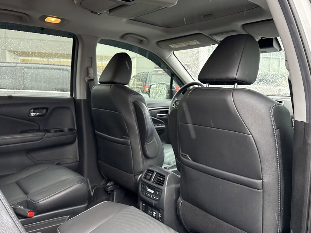 Used 2022 Honda Pilot Elite image 19