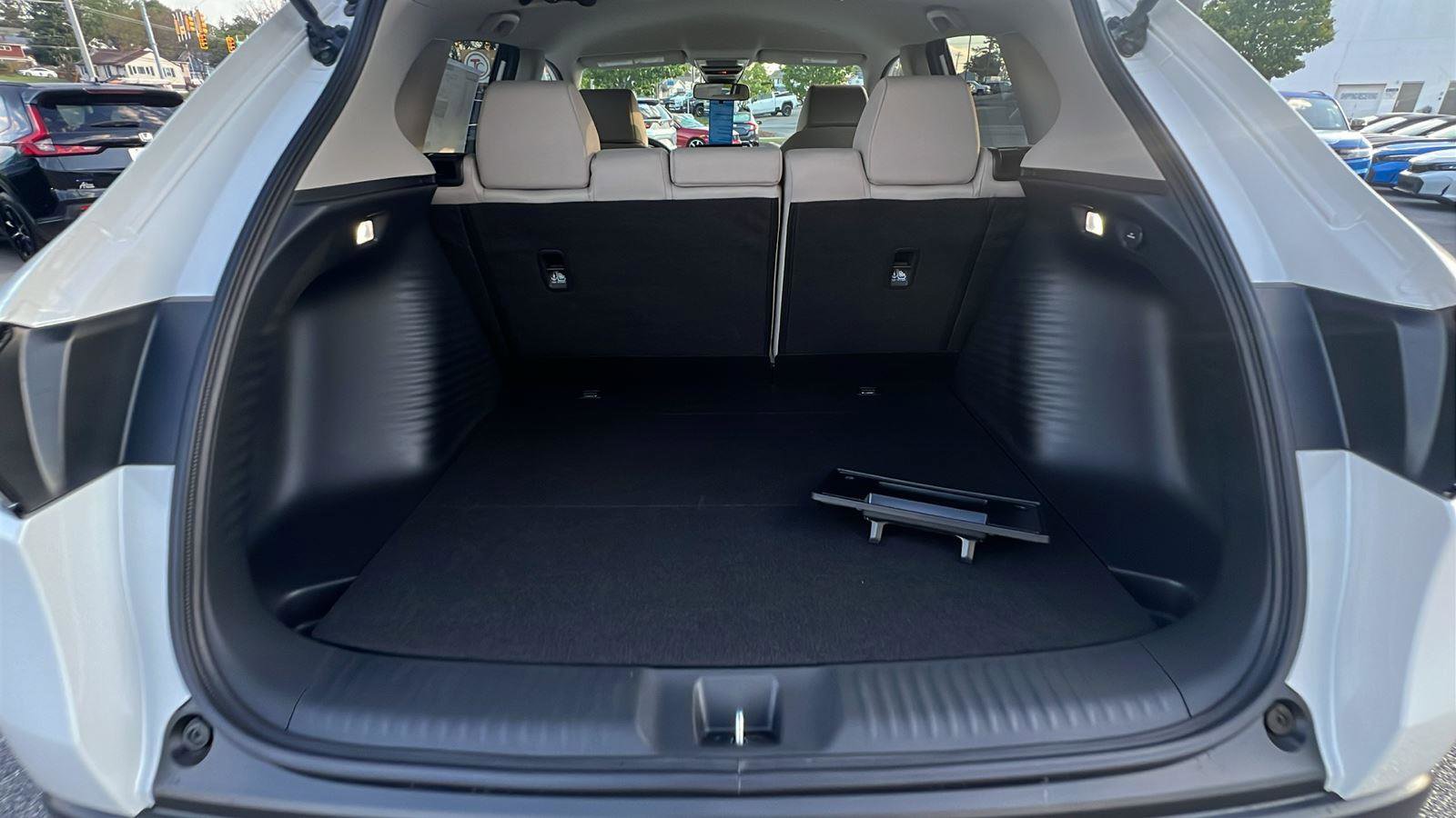 New 2027 Honda HR-V LX image 16
