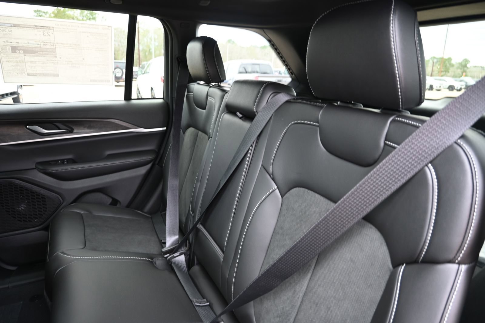 New 2026 Jeep Grand Cherokee Altitude image 18